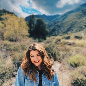 Meet your Posher, Courtney